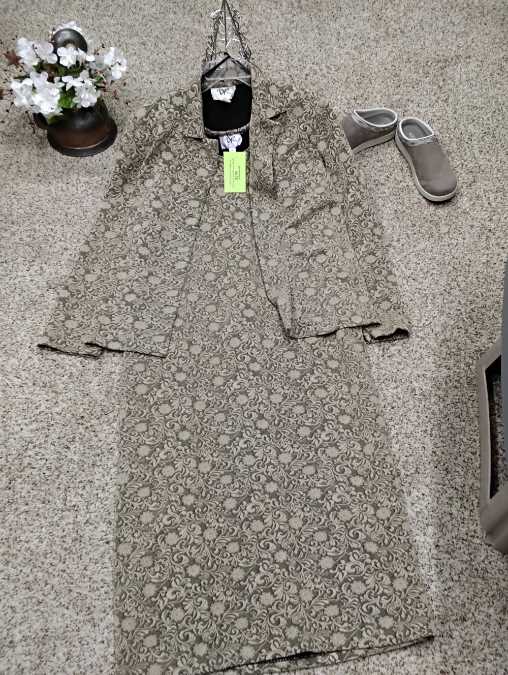4059 Size 14 DR Brand Taupe Floral Jacquard Blazer and Sleevless Dress Set